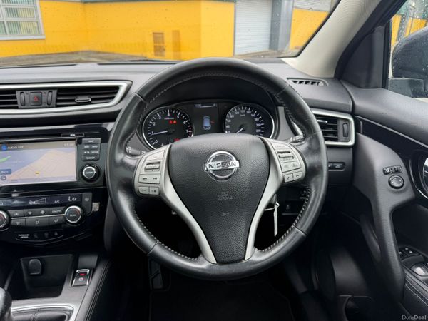 Nissan Qashqai 1.2 Petrol Pan Roof 384525751