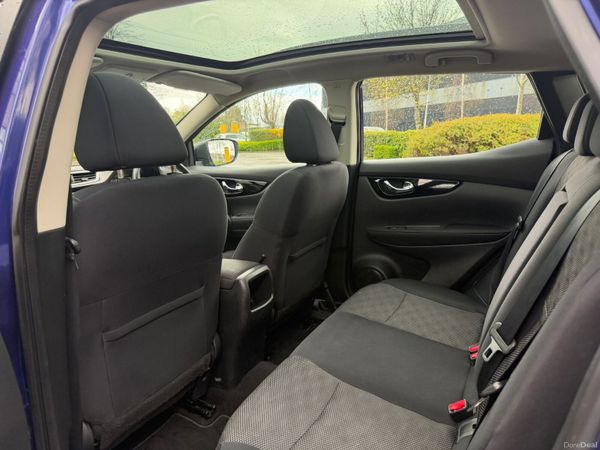 Nissan Qashqai 1.2 Petrol Pan Roof 384525755
