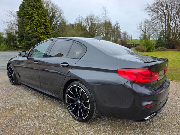 BMW 5-Series 2017 384535945