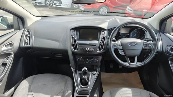 Ford Focus 1.5 TDCi 95PS Titanium 384657285