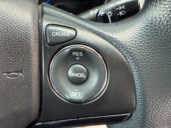 Honda Vezel 2015 384665681