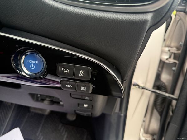 2017 Toyota Prius Hybrid Auto/ G leather Top spec 384665987