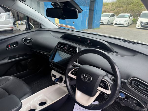 2017 Toyota Prius Hybrid Auto/ G leather Top spec 384665989