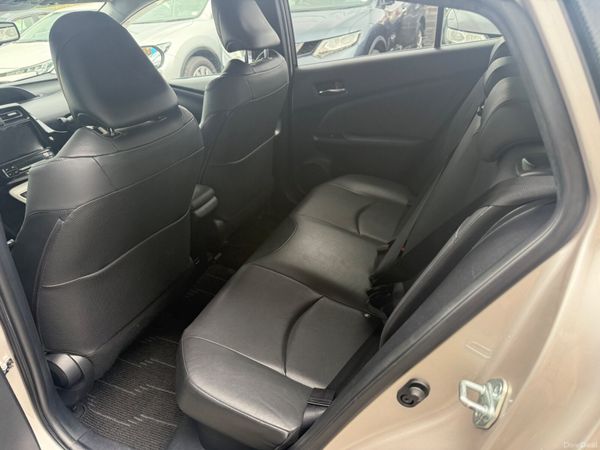 2017 Toyota Prius Hybrid Auto/ G leather Top spec 384665993