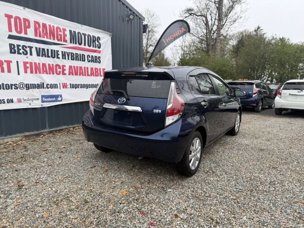 Toyota Auqa 2016 384698341