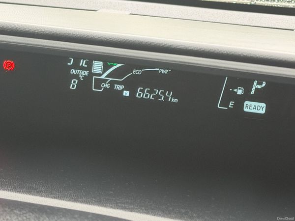 Toyota Auqa 2016 384698355