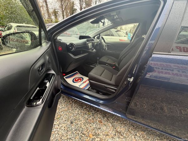 Toyota Auqa 2016 384698361