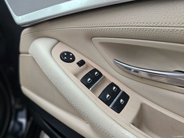 BMW 520D ESTATE M-SPORT // 10/27 NCT 384698869