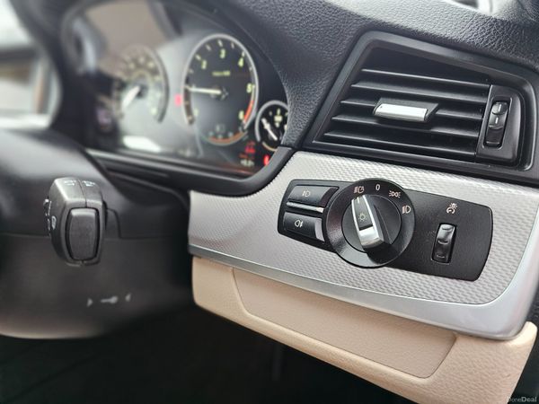 BMW 520D ESTATE M-SPORT // 10/27 NCT 384698833