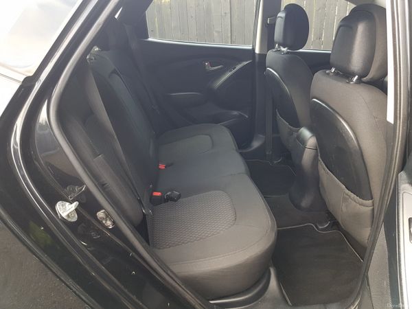 HYUNDAI IX35.. LOW KM...NCT PASS TODAY 384603897