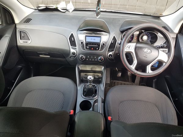 HYUNDAI IX35.. LOW KM...NCT PASS TODAY 384603899