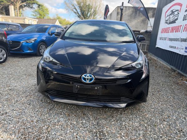 Toyota Prius 2018 384607313