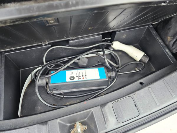 MITSUBISHI OUTLANDER PHEV // NCT AND TAX 384608209