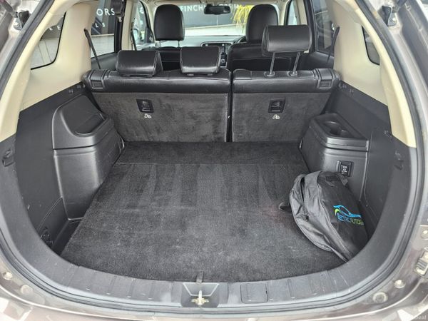 MITSUBISHI OUTLANDER PHEV // NCT AND TAX 384608211