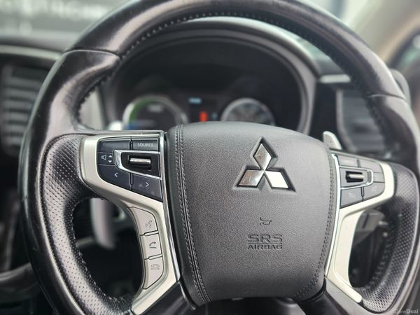 MITSUBISHI OUTLANDER PHEV // NCT AND TAX 384608221