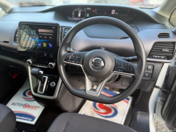 Nissan Serena 2017 384609403