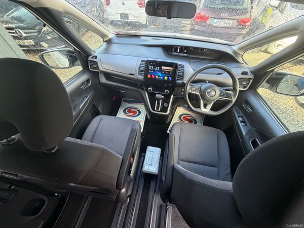 Nissan Serena 2017 384609405