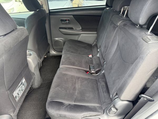 2013 Toyota Prius Alpha 7 Seater 1.8 Hybrid 384616845