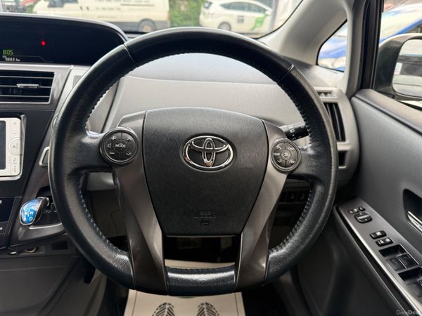2013 Toyota Prius Alpha 7 Seater 1.8 Hybrid 384616849