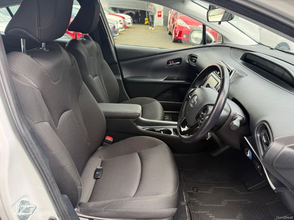 2021 Toyota Prius 1.8 Hybrid Automatic 384616891