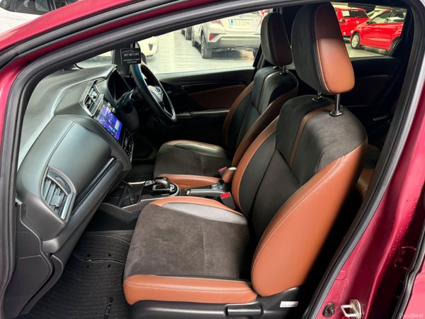 Honda Fit 2018 384762587