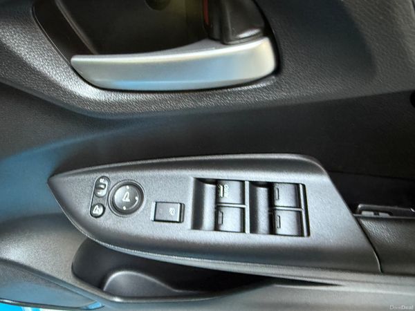 2017 Honda JAZZ/Fit 1.5 Hybrid Automatic 384767613