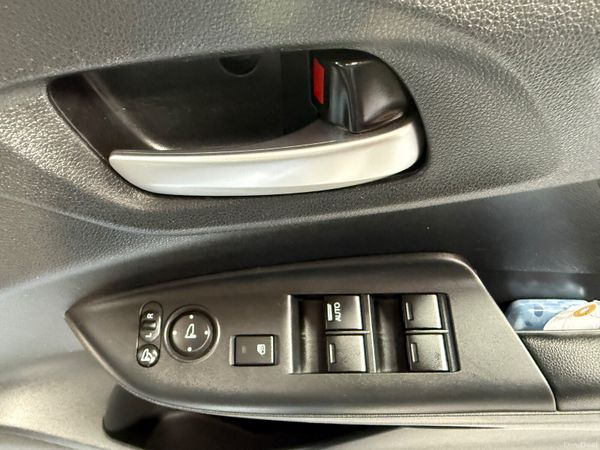 2016 Honda JAZZ/Fit 1.5 Hybrid Automatic 384768115