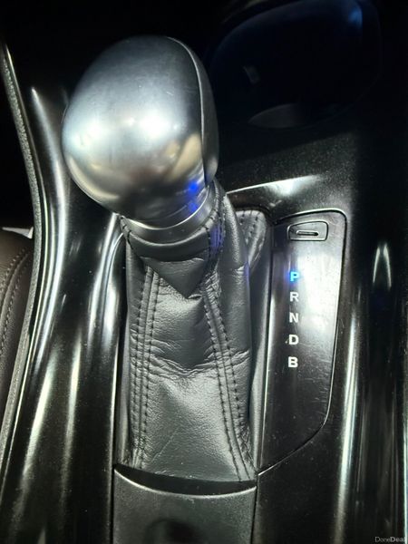 2017 Toyota C-HR 1.8 Hybrid Auto, Top Specs 384770151