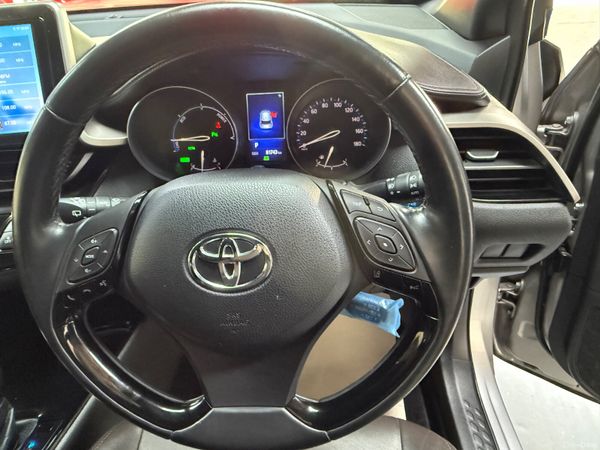 2017 Toyota C-HR 1.8 Hybrid Auto, Top Specs 384770153