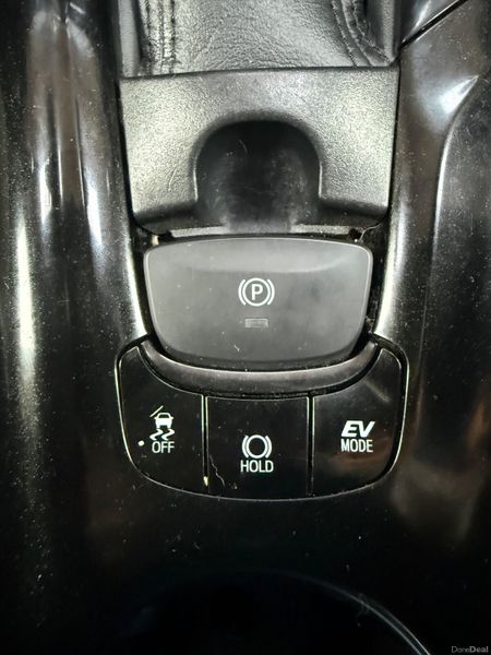 2017 Toyota C-HR 1.8 Hybrid Auto, Top Specs 384770157