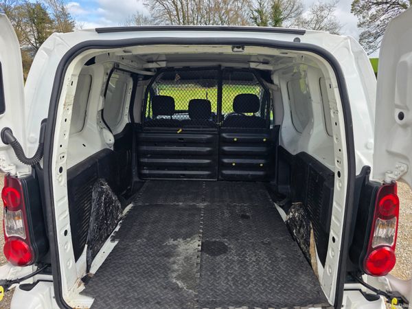 Peugeot Partner 2018 384771907