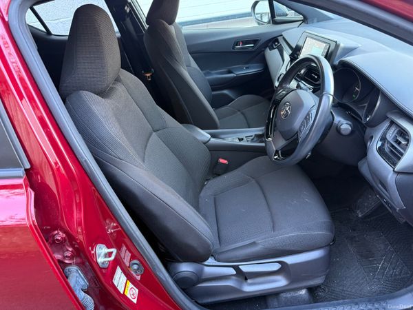 2018 Toyota C-HR 1.8 Hybrid Automatic,CarPlay 384700101