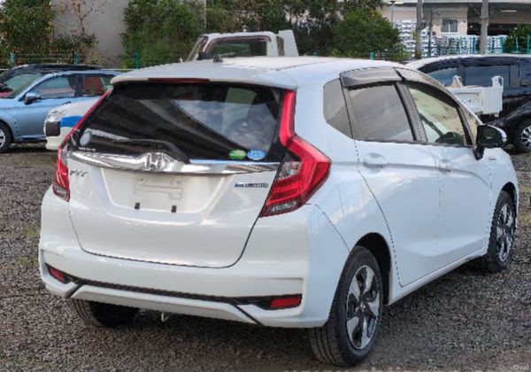 2018 Honda Fit 1.5 Petrol Hybrid 384706117