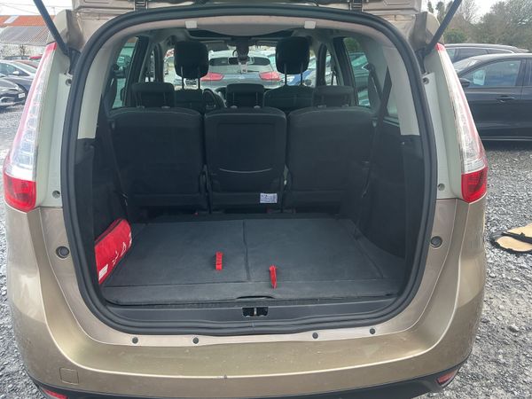 RENAULT GRAND SCENIC 1.5 DIESEL 7 SEATER SPOTLESS 384732005