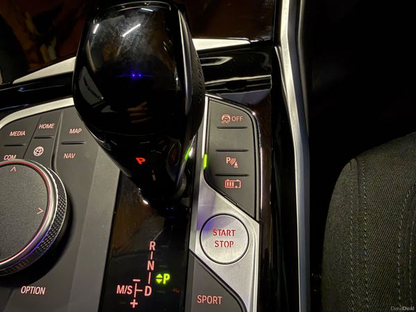 221 BMW 330e  SE  Pro Estate 384846297