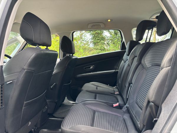 191 Renault Grand Scenic  1.8 Blue dCi 120 Iconic 384846623