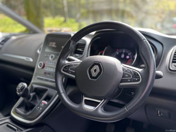 191 Renault Grand Scenic  1.8 Blue dCi 120 Iconic 384846627