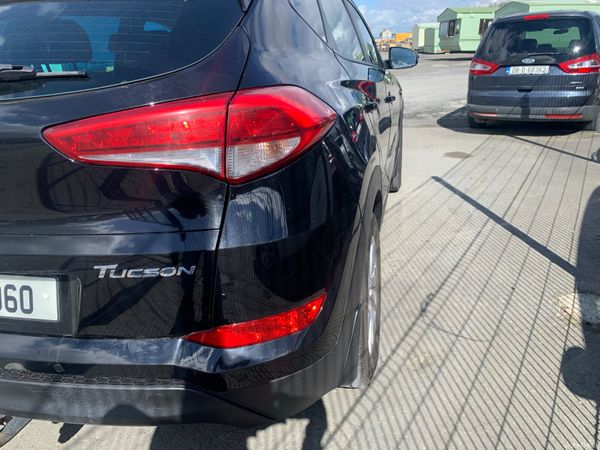 Hyundai Tucson 2017 Manual diesel NCT  2/27 384850985