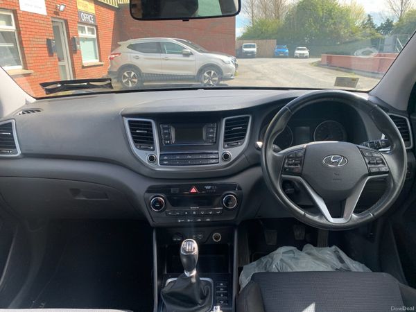 Hyundai Tucson 2017 Manual diesel NCT  2/27 384850987