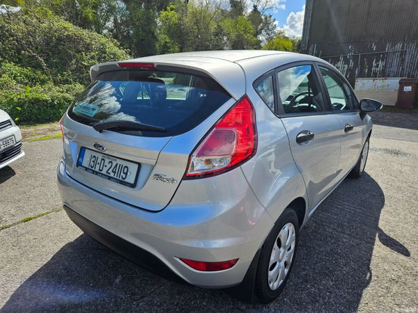 Ford Fiesta 2013 1.2 low mileage only 105klm 384855951