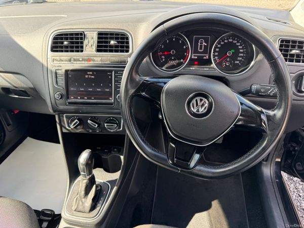 Volkswagen Polo AUTOMATIC 384868391