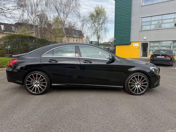 Mercedes-Benz CLA 220D AMG Sport 384872679