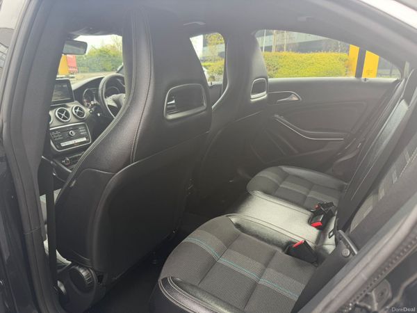 Mercedes-Benz CLA 220D AMG Sport 384872691