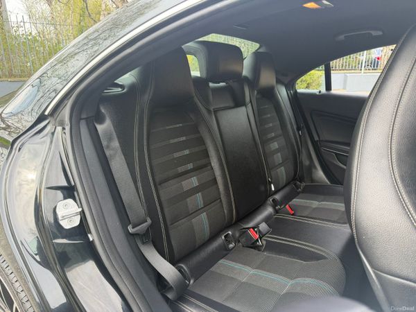 Mercedes-Benz CLA 220D AMG Sport 384872695