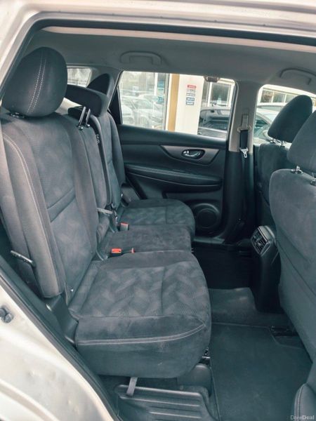 Nissan X-Trail 1.6d XE 7 Seats 384876069