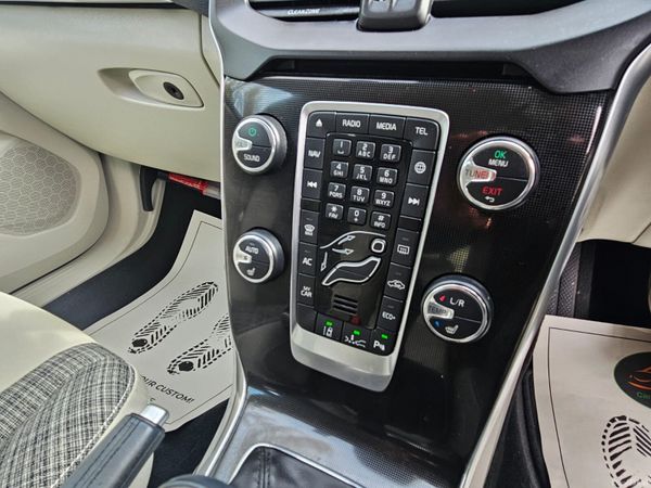 2019 Volvo V40 D4 2.0 DIESEL AUTO NEW NCT 04/28 384879531