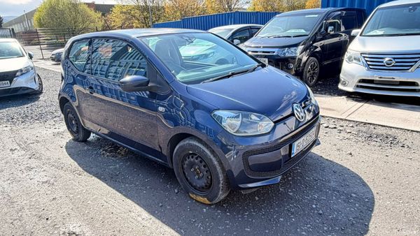 Volkswagen up! 2015 384804693