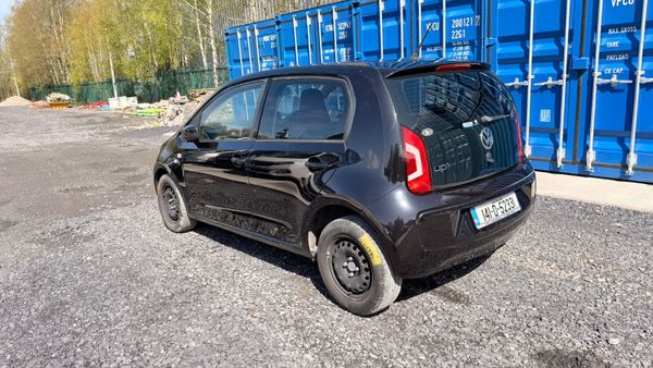 Volkswagen up! 2014 384821255