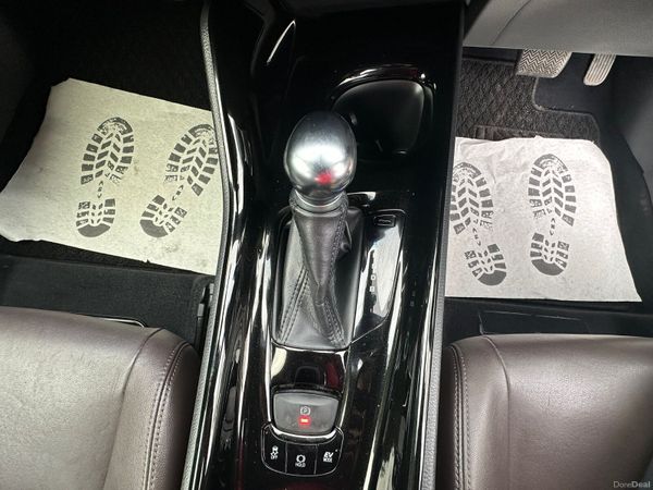 TOYOTA C-HR 2019 40904 KM  ONLY🔥 384823469