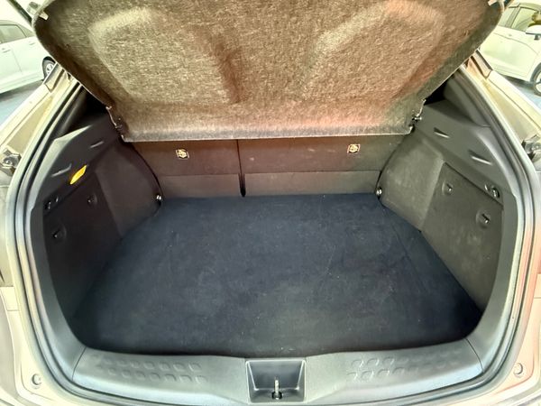 2017 Toyota C-HR 1.8 Hybrid Auto, Top Specs 384833039